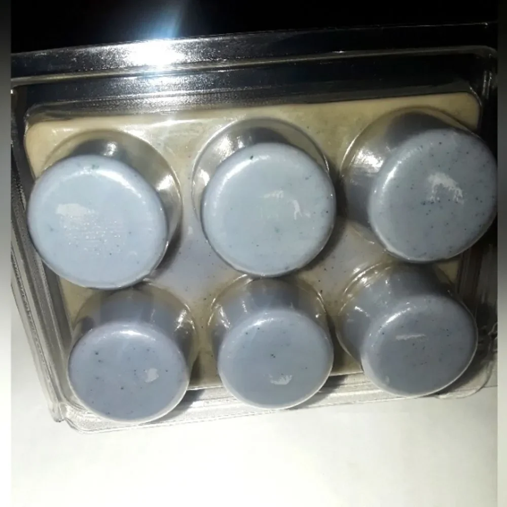 Hand Crafted Rustic Vibe waxmelt Rounds   MIX N MATCH buy1 get 2 free